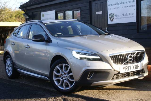 Volvo V40 1.5 T3 [152] Cross Country Pro 5dr Geartronic Hatchback Petrol Gold Metallic