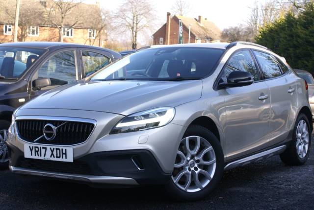 2017 Volvo V40 1.5 T3 [152] Cross Country Pro 5dr Geartronic