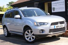 MITSUBISHI OUTLANDER 2011 (11) at Simon Shield Cars Ipswich