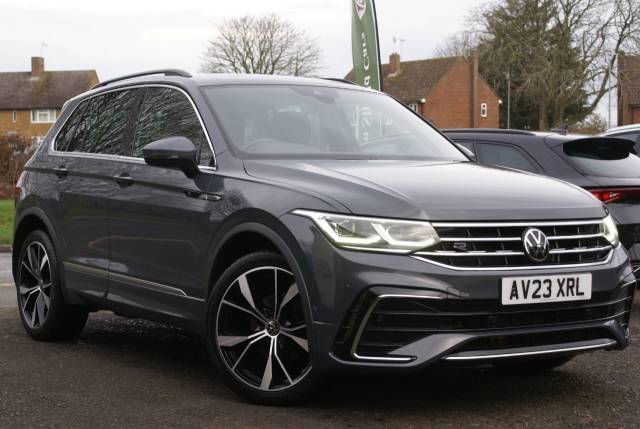 Volkswagen Tiguan 2.0 TDI R-Line 5dr DSG Estate Diesel Dolphin Grey Metallic