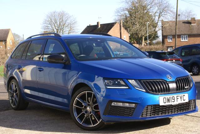 Skoda Octavia 2.0 TDI CR vRS 5dr DSG [7 speed] [Black Pack] Estate Diesel Race Blue Metallic