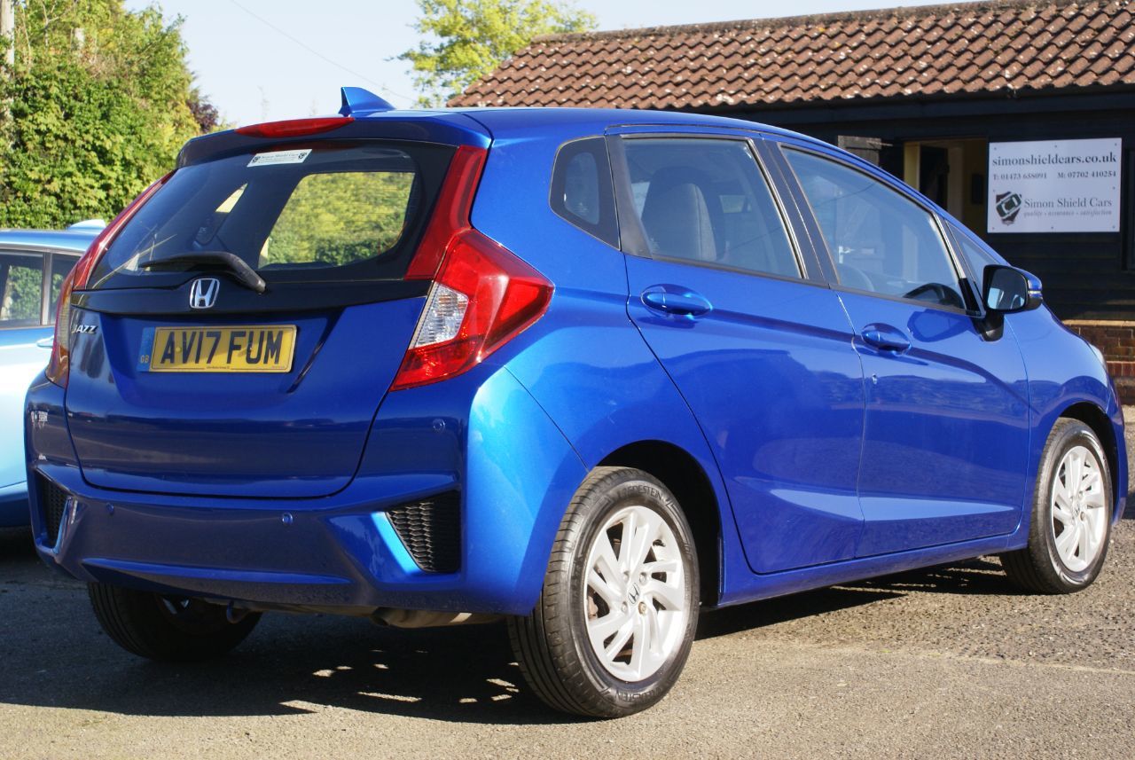 2017 Honda Jazz thumbnail 4