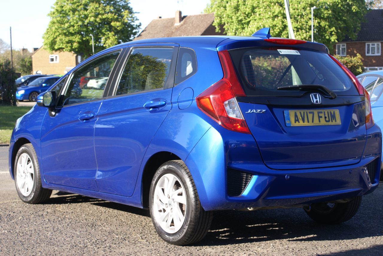 2017 Honda Jazz thumbnail 5