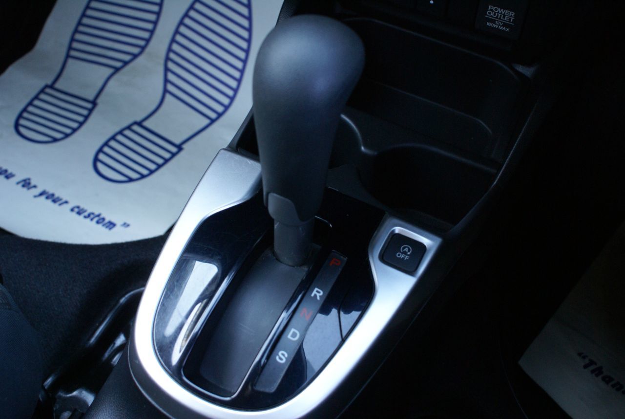 2017 Honda Jazz thumbnail 23