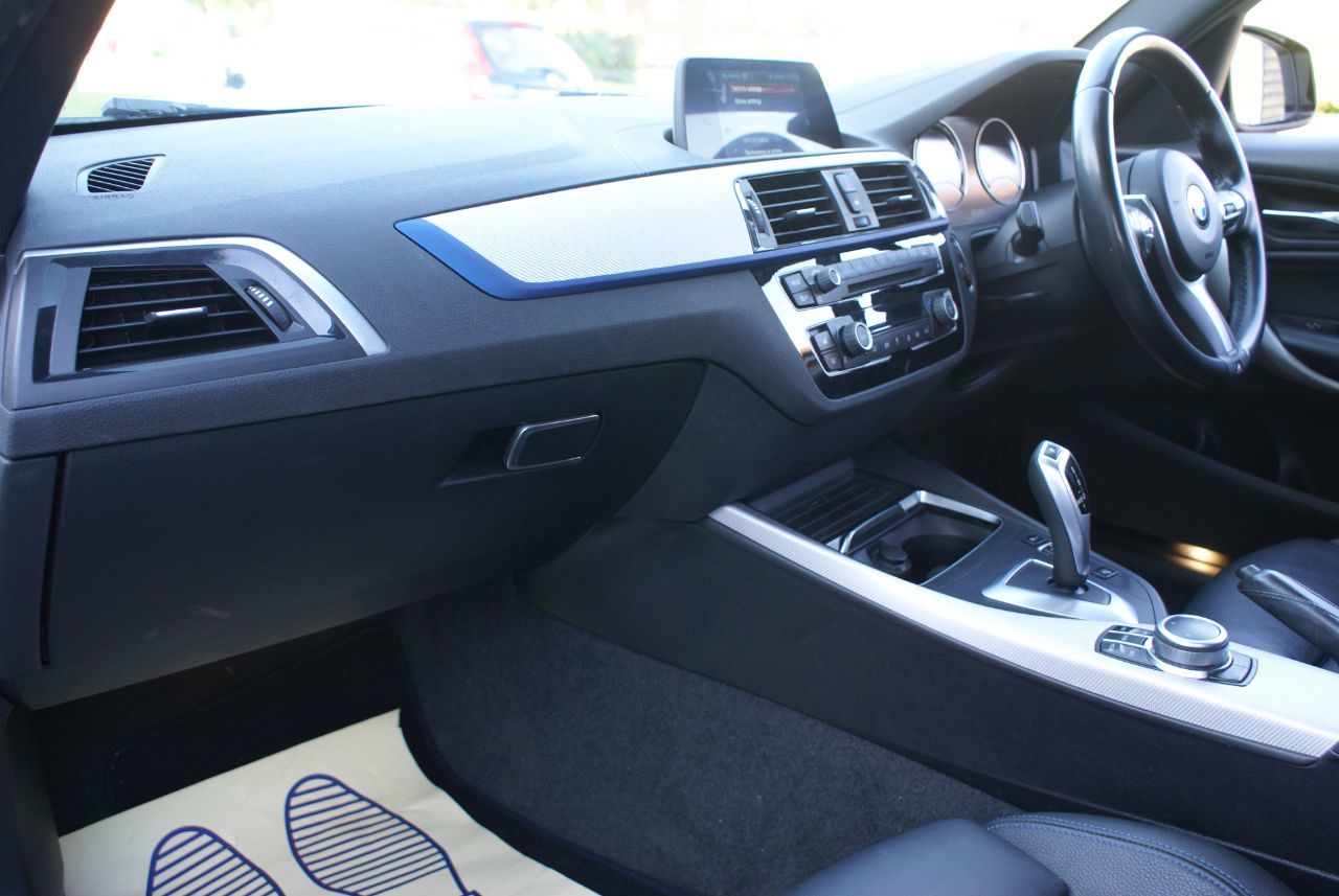 2019 BMW 1 Series thumbnail 17