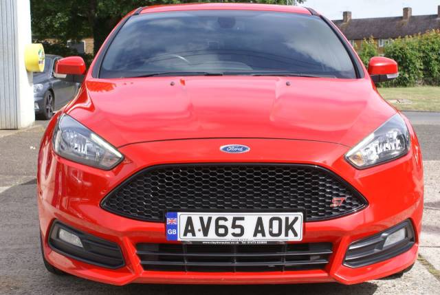 2015 Ford Focus 2.0T EcoBoost ST-2 5dr